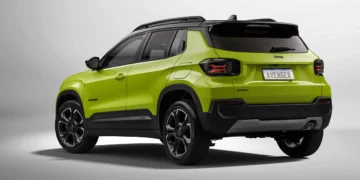 Perto da estreia, Jeep Avenger recebe motorização híbrida MHEV em todas as versões