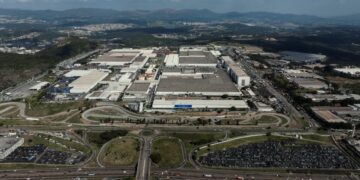 Polo Automotivo Stellantis de Betim completa 50 anos e consolida protagonismo como um dos maiores complexos automotivos da América do Sul