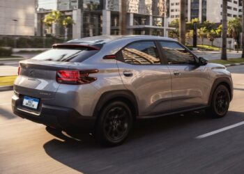 Citroën Basalt 2027 traz a bem-sucedida topo de gama Dark Edition para a versão manual