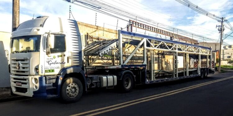 Motores Cummins superam 1 milhão de quilômetros na frota da Transportes Gabardo