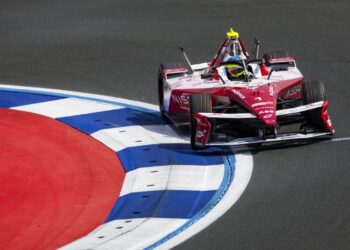 Equipe Nissan de Fórmula E segue para Londres para as etapas decisivas da Temporada 12