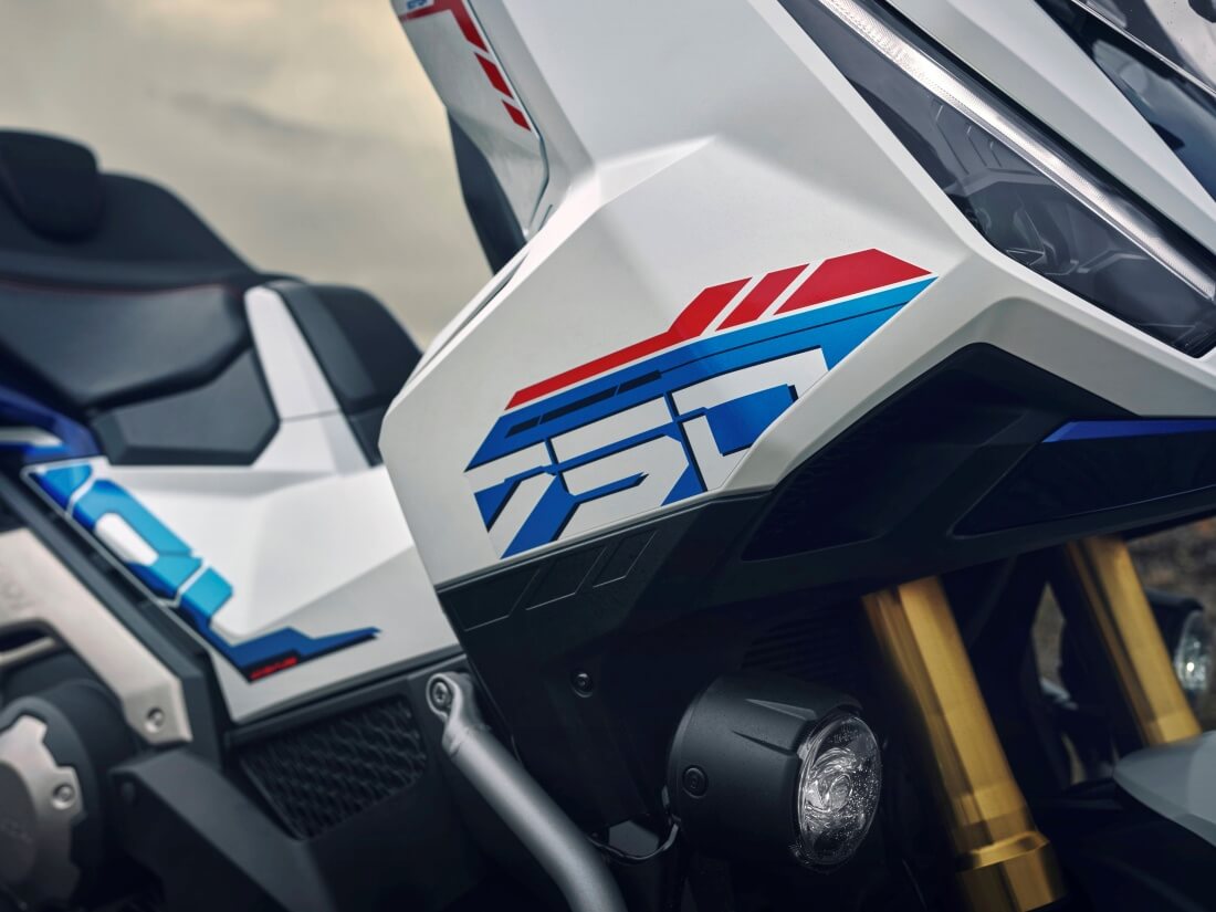 Honda X-ADV 2027 vem com duas opções de cores inéditas