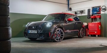 MINI apresenta no Brasil o exclusivo JCW GP Inspired