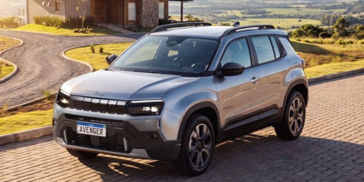 Jeep Avenger recebe linha exclusiva de acessórios voltados para aventura, segurança e tecnologia