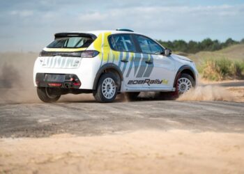 Peugeot exibe pela primeira vez no Brasil 208 Rally4 e 208 Racing TC6 no Festival de Interlagos