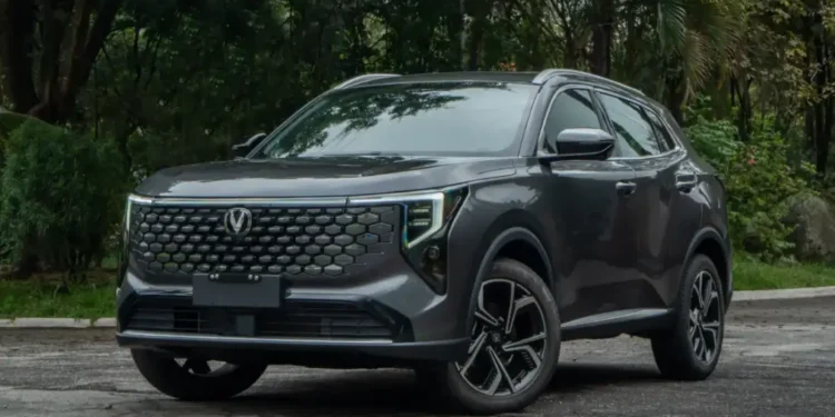Caoa Changan CS55 chega ao Brasil com versão híbrida plug-in flex de 286 cv