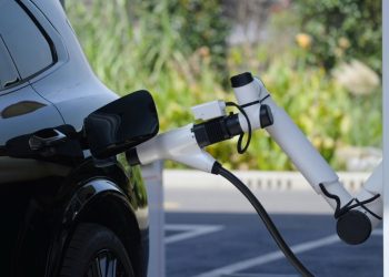 Geely Auto Group apresenta o Geely Smart Charging, sistema de carregamento ultrarrápido com tecnologia de IA