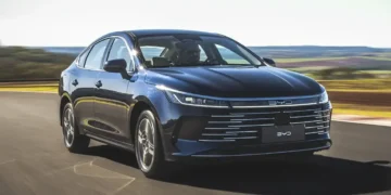 BYD bate novo recorde de emplacamentos e encosta na terceira posição do ranking geral de vendas