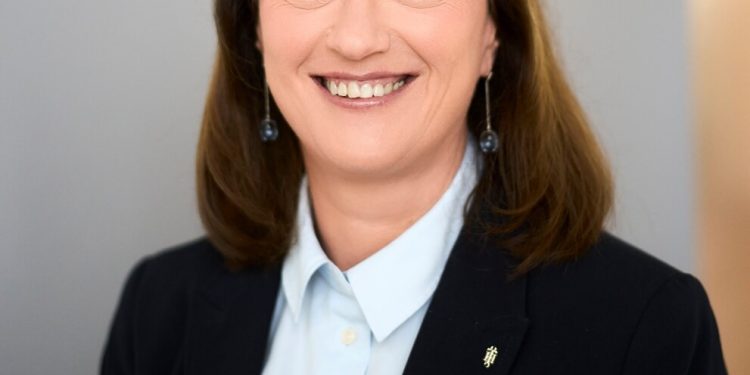 Carine Damois é a nova CFO do Renault Group