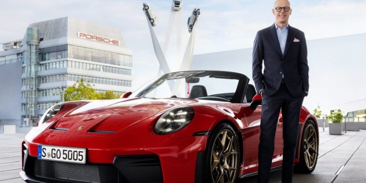 Nova estratégia da Porsche prevê superesportivo, SUV acima do Cayenne e mais exclusividade