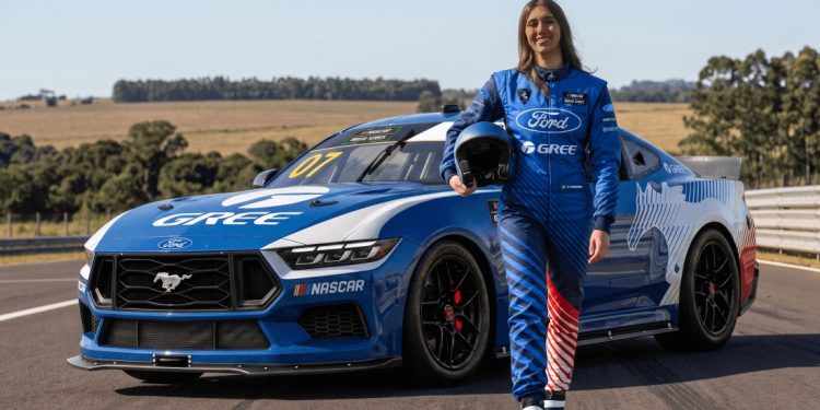 NASCAR Brasil recebe a quarta mulher no grid: Rafaela Ferreira estreia em Chapecó
