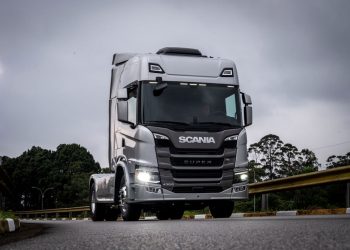 Scania lança gama Super de 11 litros no Brasil