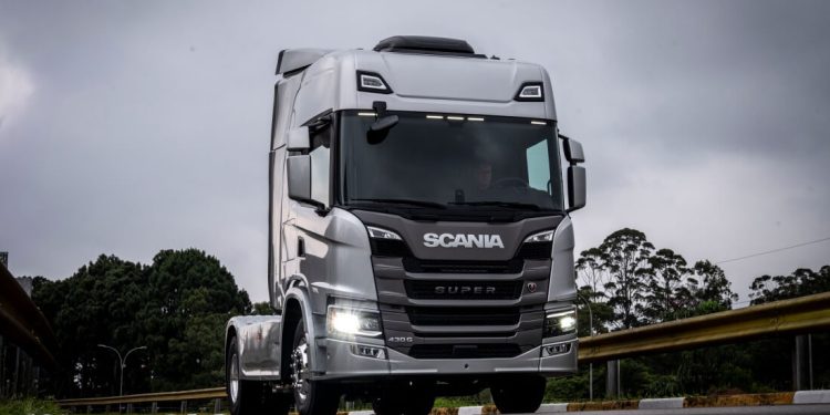 Scania lança gama Super de 11 litros no Brasil