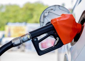 Gasolina parada no tanque: como proteger o combustível de carros híbridos